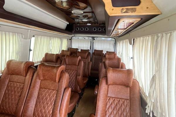 tempo traveller 12 seater-rent per km